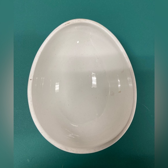 Golden Crown E&R Hand Painted Ceramic Flowers Nested in an Egg - Picture 4 of 9